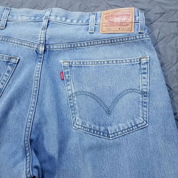 Levis Jeans Mens 38 X 38 Blue 550 Relaxed Fit Straight Medium Wash American - Picture 10 of 12